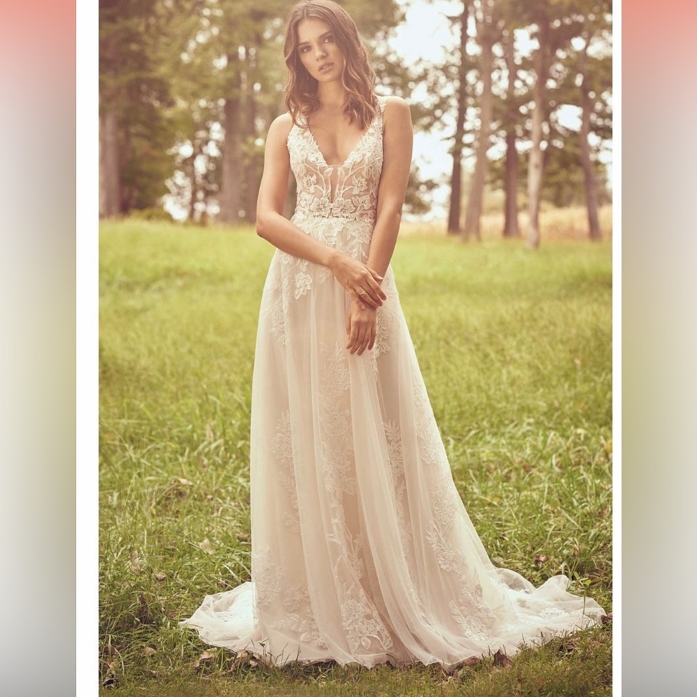 A line wedding gown
